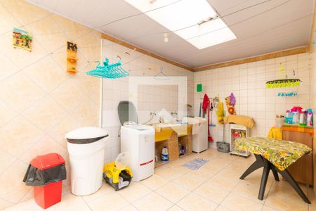 Casa à venda com 309m², 5 quartos e 3 vagasCasa 2 - Área de Serviço