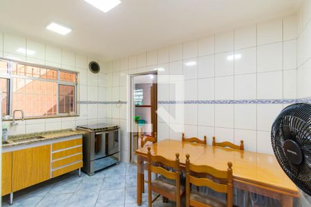 Casa à venda com 309m², 5 quartos e 3 vagasCozinha