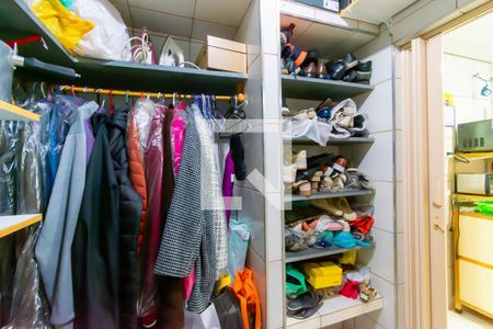 Casa à venda com 309m², 5 quartos e 3 vagasDespensa