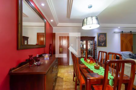 Casa à venda com 309m², 5 quartos e 3 vagasCasa 2 - Sala