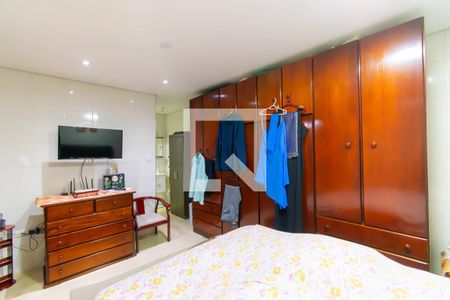 Casa à venda com 309m², 5 quartos e 3 vagasSuíte