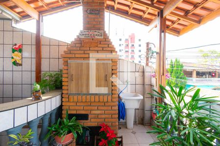 Casa à venda com 309m², 5 quartos e 3 vagasCasa 2 - Varanda da Sala