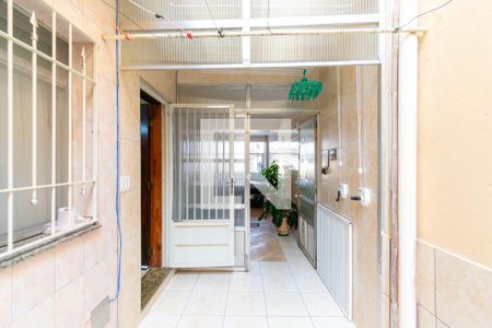 Casa à venda com 309m², 5 quartos e 3 vagasCorredor Externo