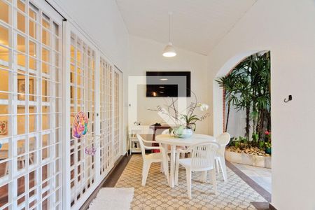 Casa à venda com 420m², 5 quartos e 4 vagasÁrea externa