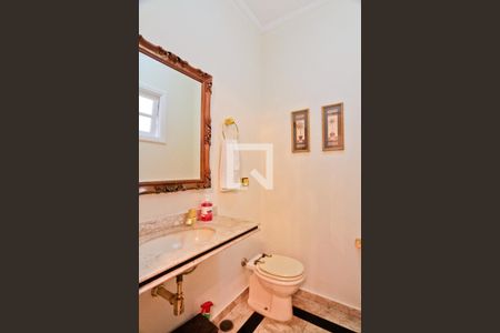 Casa à venda com 420m², 5 quartos e 4 vagasLavabo