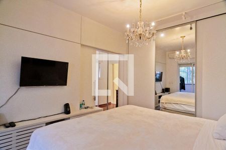 Casa à venda com 420m², 5 quartos e 4 vagasSuíte 2