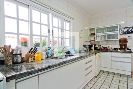 Casa à venda com 420m², 5 quartos e 4 vagasCozinha