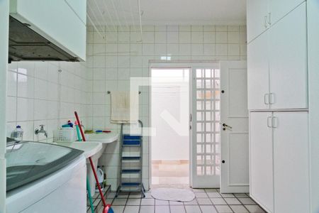 Casa à venda com 420m², 5 quartos e 4 vagasÁrea de Serviço