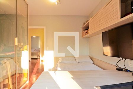 Casa à venda com 420m², 5 quartos e 4 vagasQuarto 2
