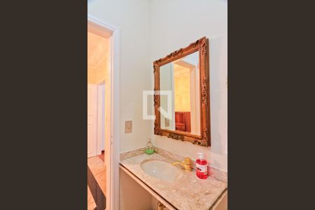 Casa à venda com 420m², 5 quartos e 4 vagasLavabo