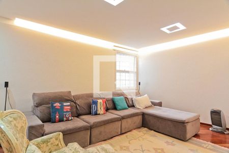 Casa à venda com 420m², 5 quartos e 4 vagasSala