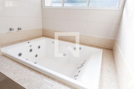 Casa de condomínio à venda com 524m², 4 quartos e 4 vagas Casa de condomínio à venda com 524m², 4 quartos e 4 vagasbanheiro suite master