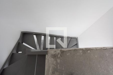 Apartamento à venda com 74m², 2 quartos e 1 vagaEscada