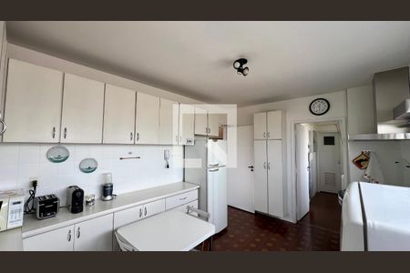 Apartamento para alugar com 120m², 2 quartos e 2 vagasCozinha