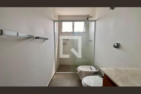 Apartamento para alugar com 120m², 2 quartos e 2 vagasBanheiro da Suíte 1