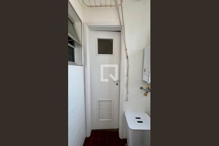 Apartamento para alugar com 120m², 2 quartos e 2 vagasBanheiro de serviço