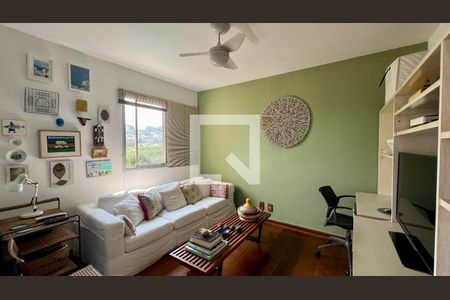 Sala de TV de apartamento para alugar com 2 quartos, 120m² em Vila Madalena, São Paulo