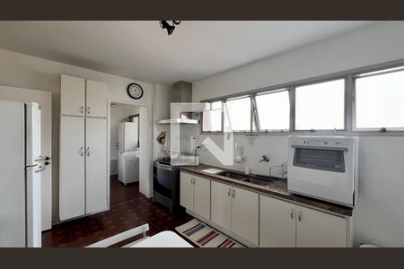 Apartamento para alugar com 120m², 2 quartos e 2 vagasCozinha
