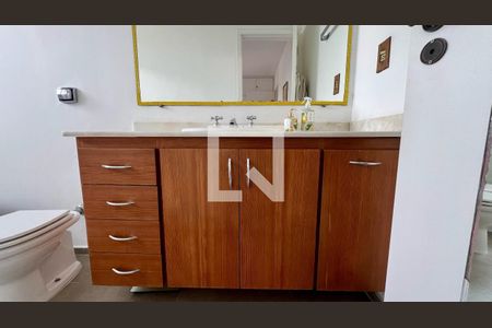 Apartamento para alugar com 120m², 2 quartos e 2 vagasBanheiro da Suíte 1