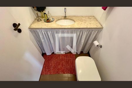 Apartamento para alugar com 120m², 2 quartos e 2 vagasLavabo