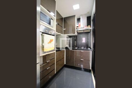 Apartamento à venda com 84m², 2 quartos e 1 vagaCozinha