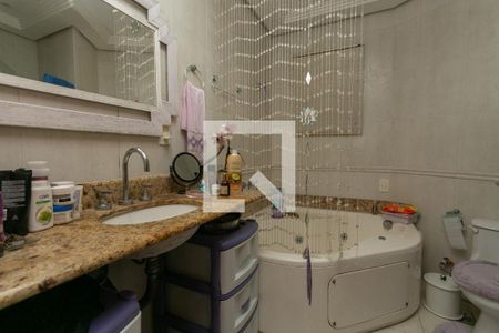 Casa à venda com 255m², 3 quartos e 3 vagas Casa à venda com 255m², 3 quartos e 3 vagasBanheiro Suite