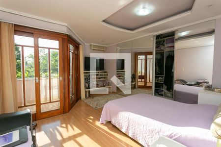 Casa à venda com 255m², 3 quartos e 3 vagas Casa à venda com 255m², 3 quartos e 3 vagasSuite