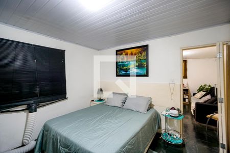 Casa à venda com 450m², 4 quartos e 2 vagas Casa à venda com 450m², 4 quartos e 2 vagasQuarto - Casa 2