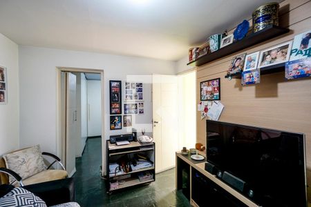 Casa à venda com 450m², 4 quartos e 2 vagas Casa à venda com 450m², 4 quartos e 2 vagasSala - Casa 02