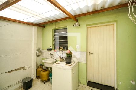 Casa à venda com 450m², 4 quartos e 2 vagas Casa à venda com 450m², 4 quartos e 2 vagasQuintal