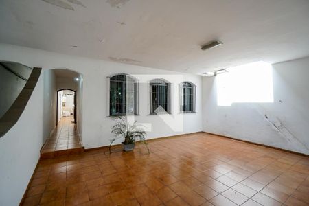 Casa à venda com 450m², 4 quartos e 2 vagas Casa à venda com 450m², 4 quartos e 2 vagasGaragem