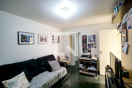 Casa à venda com 450m², 4 quartos e 2 vagas Casa à venda com 450m², 4 quartos e 2 vagasSala - Casa 02