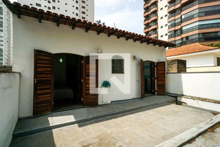 Casa à venda com 450m², 4 quartos e 2 vagas Casa à venda com 450m², 4 quartos e 2 vagasTerraço