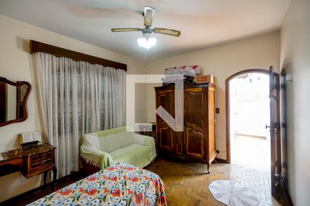 Casa à venda com 450m², 4 quartos e 2 vagas Casa à venda com 450m², 4 quartos e 2 vagasSuíte