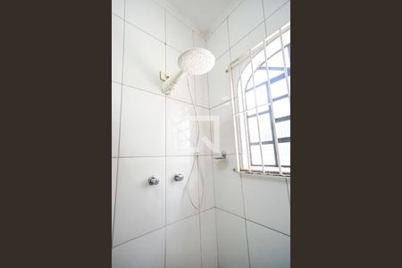 Casa à venda com 450m², 4 quartos e 2 vagas Casa à venda com 450m², 4 quartos e 2 vagasBanheiro social