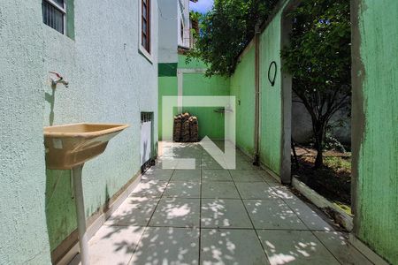 Casa de condomínio à venda com 96m², 3 quartos e 2 vagasÁrea de Serviço