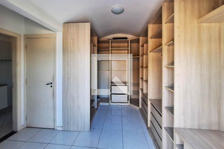 Casa de condomínio à venda com 96m², 3 quartos e 2 vagasSuíte