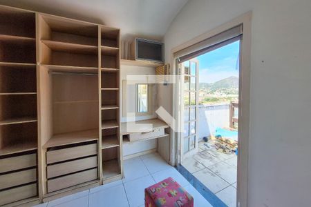 Casa de condomínio à venda com 96m², 3 quartos e 2 vagasSuíte