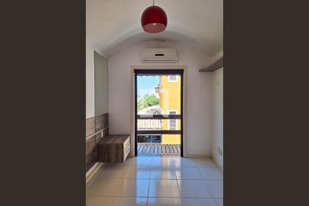 Casa de condomínio à venda com 96m², 3 quartos e 2 vagasQuarto 2