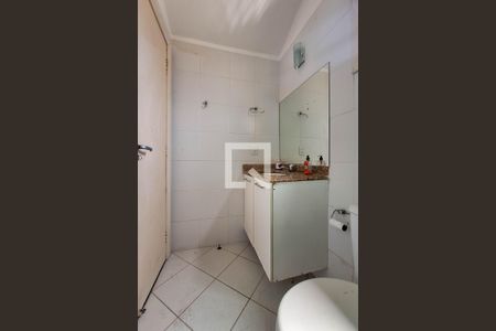 Casa de condomínio à venda com 96m², 3 quartos e 2 vagasBanheiro Social