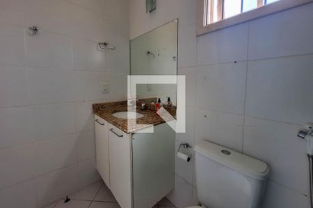 Casa de condomínio à venda com 96m², 3 quartos e 2 vagasBanheiro Social