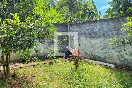 Casa de condomínio à venda com 96m², 3 quartos e 2 vagasQuintal