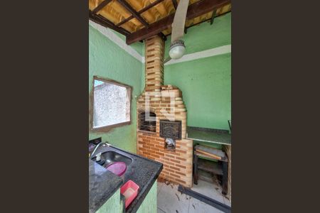 Casa de condomínio à venda com 96m², 3 quartos e 2 vagasChurrasqueira