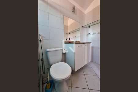 Casa de condomínio à venda com 96m², 3 quartos e 2 vagasBanheiro da Suíte