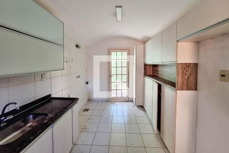 Casa de condomínio à venda com 96m², 3 quartos e 2 vagasCozinha