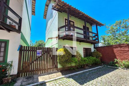 Casa de condomínio à venda com 96m², 3 quartos e 2 vagasFachada