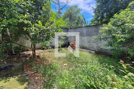 Casa de condomínio à venda com 96m², 3 quartos e 2 vagasQuintal