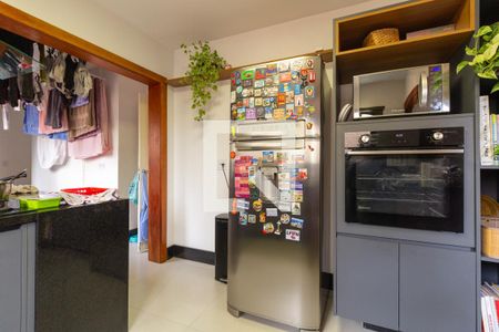 Apartamento à venda com 180m², 3 quartos e 2 vagas Apartamento à venda com 180m², 3 quartos e 2 vagasCozinha