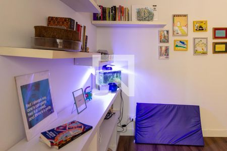 Apartamento à venda com 180m², 3 quartos e 2 vagas Apartamento à venda com 180m², 3 quartos e 2 vagasCorredor