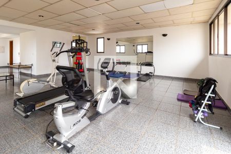 Apartamento à venda com 180m², 3 quartos e 2 vagas Apartamento à venda com 180m², 3 quartos e 2 vagasÁrea Comum - Academia